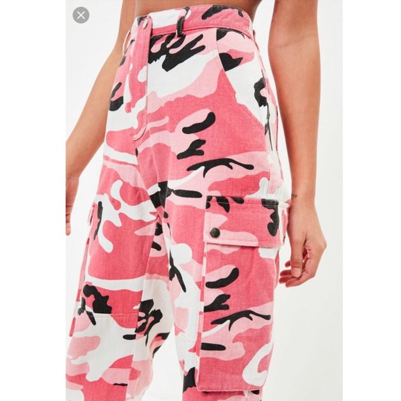 super dope pink camo pants BRAND NEW W TAGS! - Picture 2 of 4